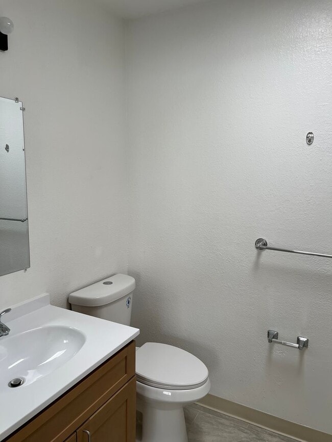 Photo - NEXT TO PARK DESIREABLE LOCATION RECENTLY RENOVATED!