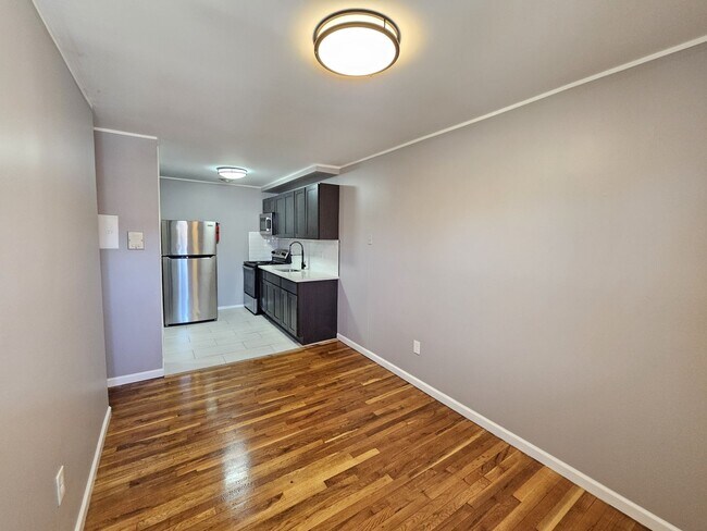 Photo - 1256 Waverly Place