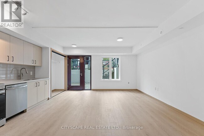 Photo - 3427 Sheppard Ave E Unité C2 - 107