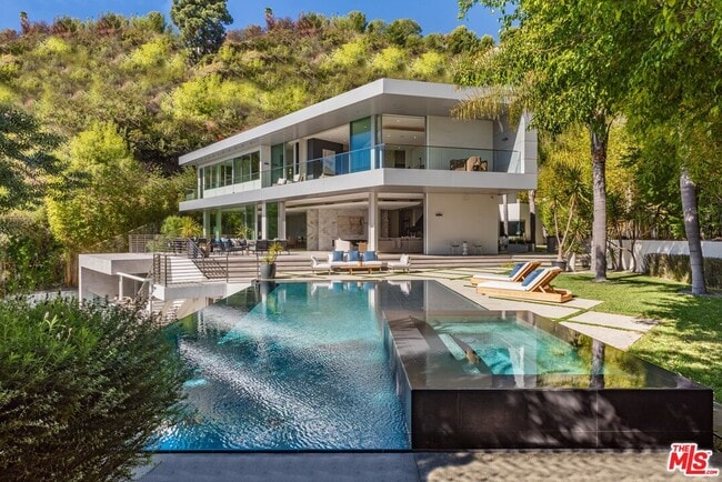 Building Photo - 1895 Rising Glen Rd