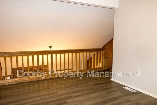 Photo - Chateau Royale Apartments