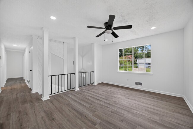 Photo - 9175 Settlers Grove Rd NE