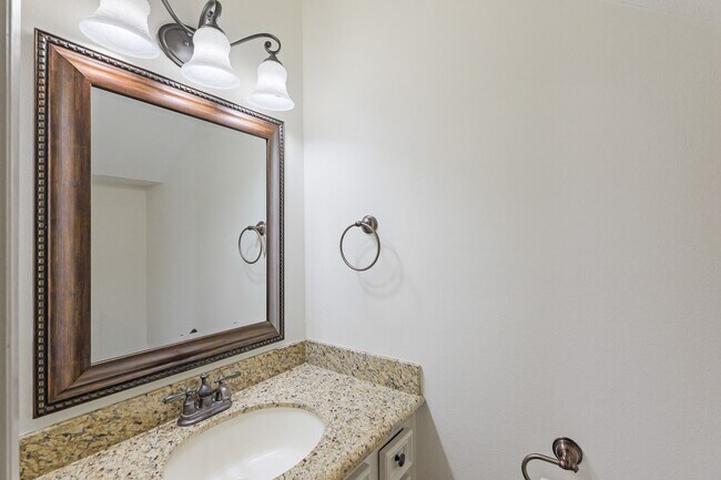 Photo - 2800 Jeanetta St