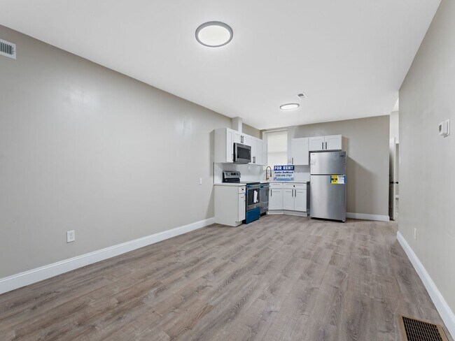 Photo - 1517 W Westmoreland St Unit 1