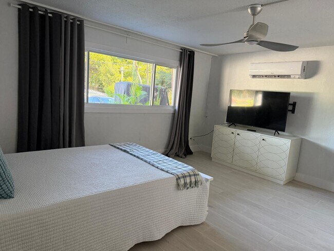 Building Photo - 14 Sunset Rd Unit Studio