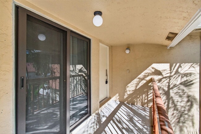 Photo - 3939 NE 5th Ave Unit F201