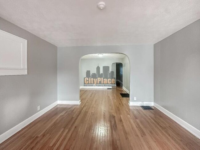 3707 N Capitol Ave