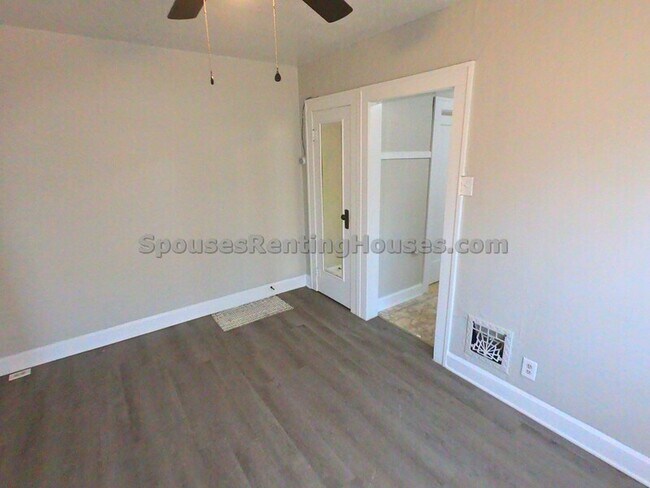 Photo - 1302-1304 North Linwood Avenue - 1304
