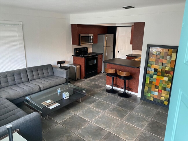 Photo - 2056 NE 9th Ave