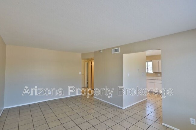 Photo - 1625 N Date Unit Apt. 1