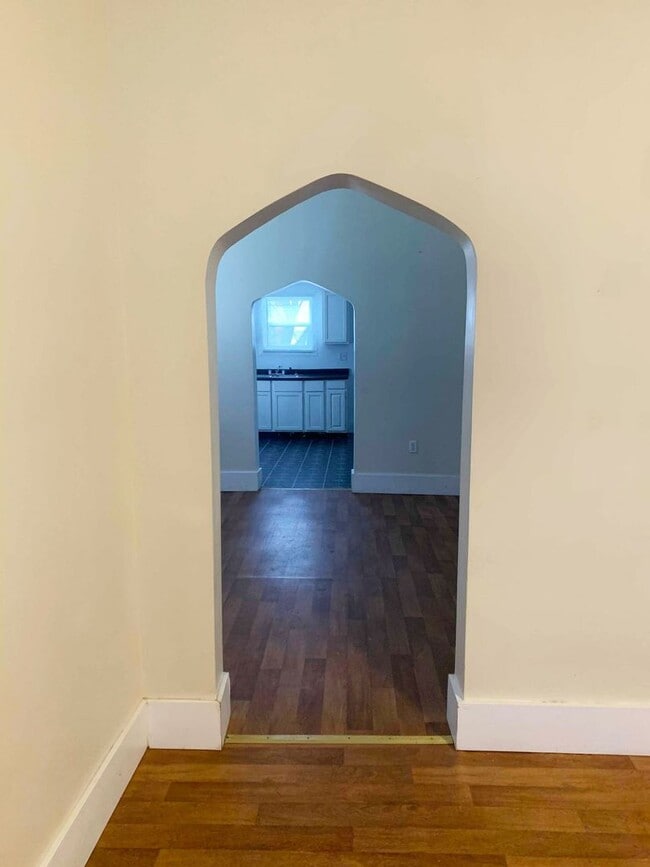 Photo - 921 N 10th St