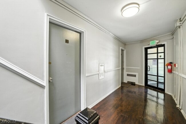 Photo - 819 Bloomfield Ave Unit 10