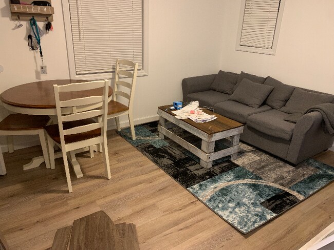 Photo - 413 15th Ave Apartment Unit B