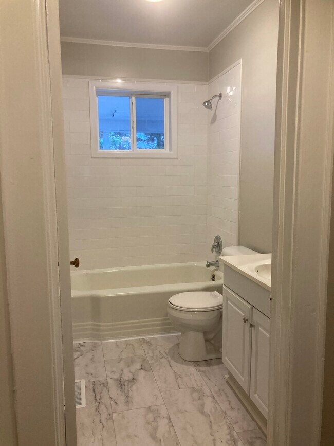 211 Hillside St NW Rental House Rental in Lenoir, NC