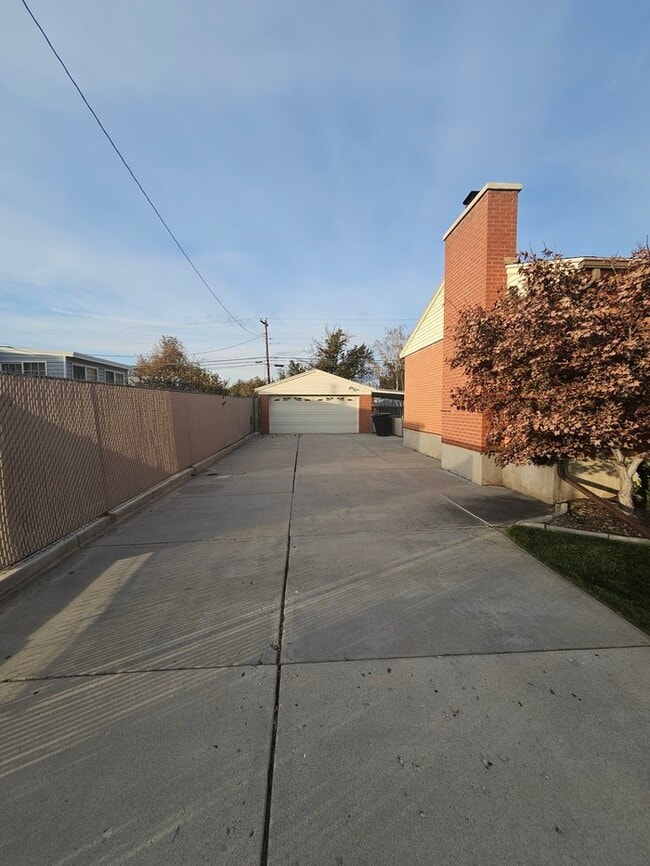 Photo - 4 bed 2 bath Home in Murray