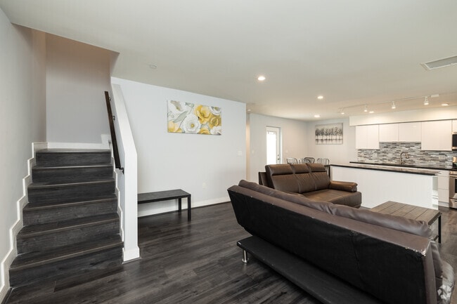 4BR, 3BA - 1,800SF - Living Room