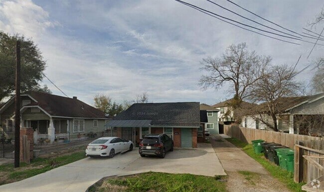 Building Photo - 207 Frawley St Unit B Rental