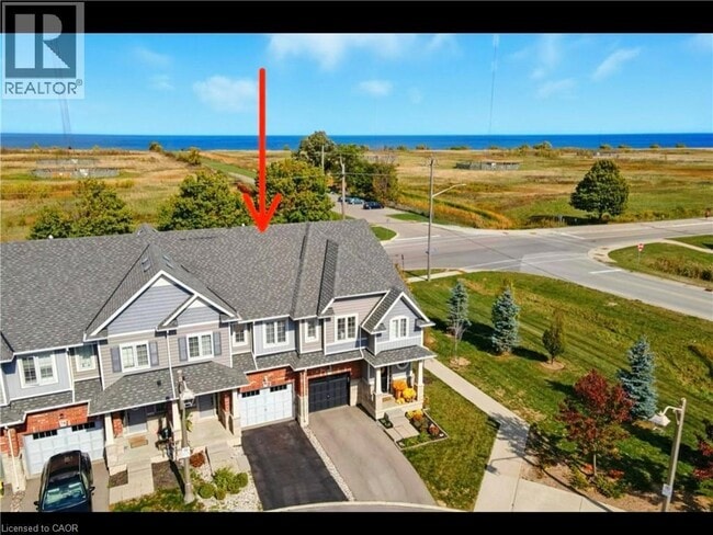 Photo - 72 Dunrobin Ln