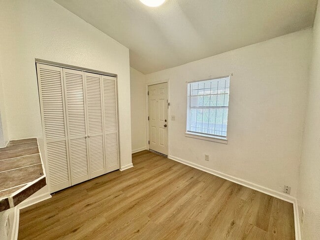 Photo - 602 Lovett Ave Unit 5