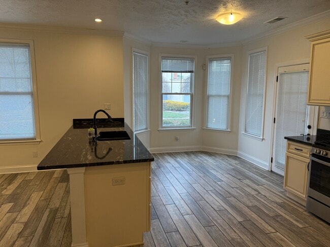 Photo - 208 Adams Pointe Blvd Unit 8