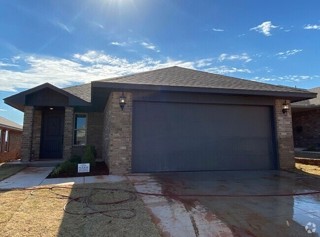 Building Photo - First Month Free! Rental