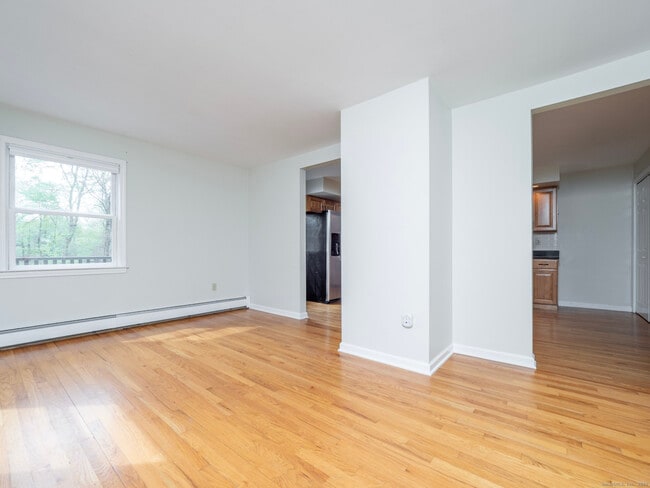 Photo - 21 Simpaug Turnpike