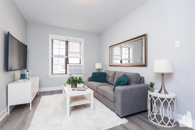 Building Photo - 0 bedroom in Chicago IL 60614 Rental