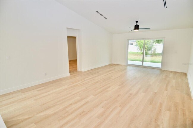 Photo - 2300 Nordendale Blvd Casa