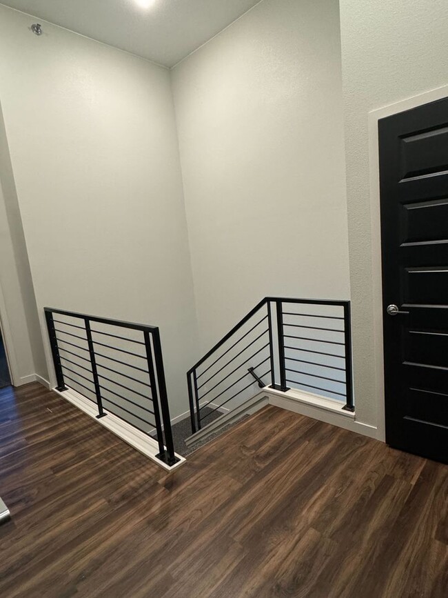 Modern Apartments in North Bismarck - Modern Apartments in North Bismarck Unit D-304