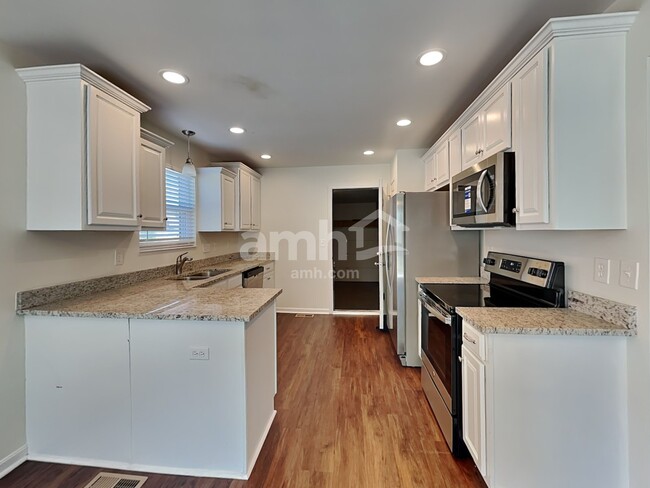 Photo - 10704 Sandy Ct