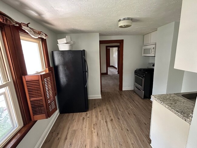 Photo - 4653 Horton Rd Unit 4653 Horton Rd (2nd Floor South)