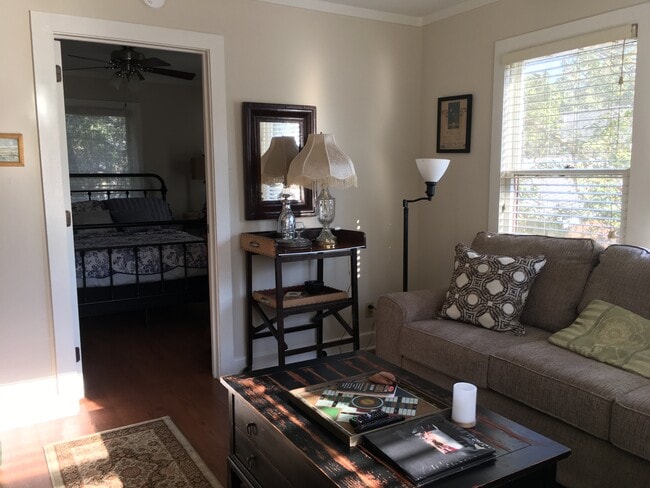 901 N Garfield Ave Unit Delightful Deland Apartment
