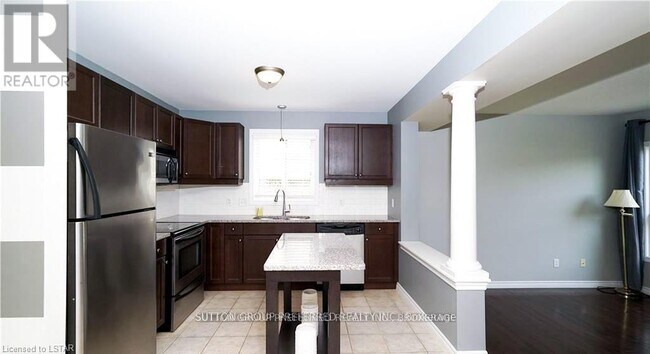 Photo - 1708 Mickleborough Dr