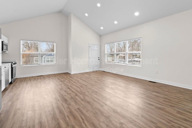 Photo - 4448 Evanston Ave