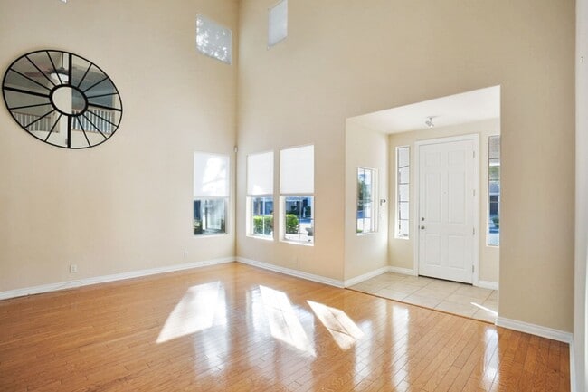 Photo - 4 Bedroom, Queens Ridge Guard Gated Commun...