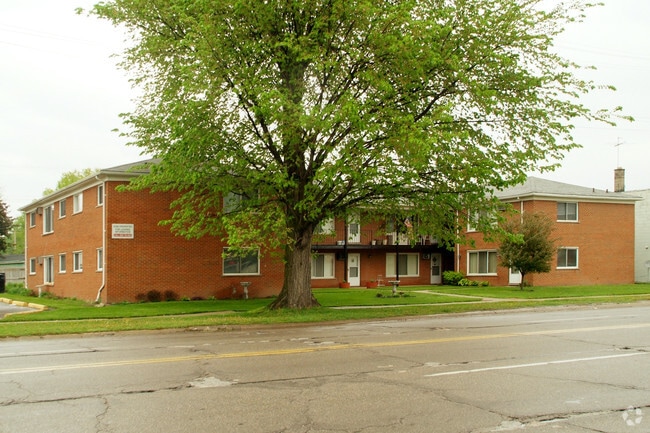 Photo - Redford Square Apartments