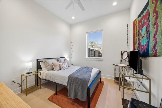 Photo - 3107 Webster St