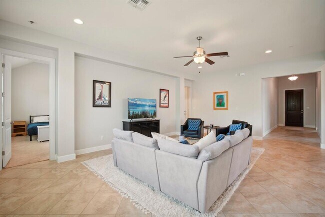 Photo - 134 Summer Square Dr
