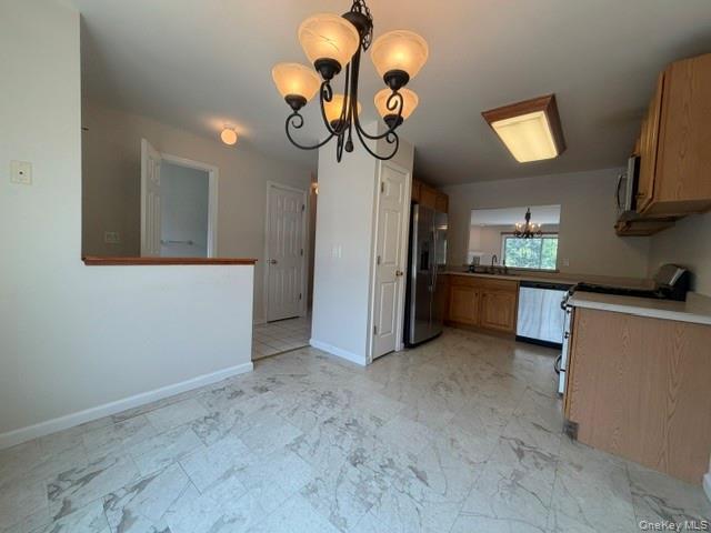 1403 Scarborough Dr