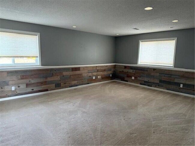 Photo - 516 Frankfort Way