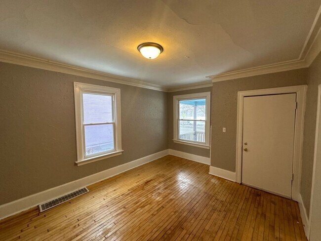 Photo - 2846-2848 N Holton St Unit 2848 Lower