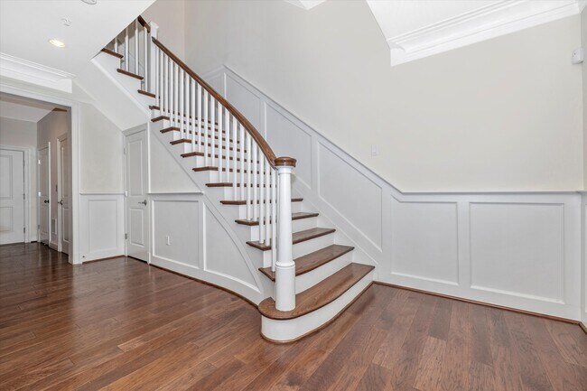 Entrance Staircase - 10777 Symphony Park Dr