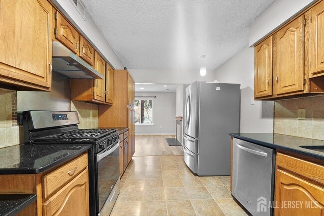 Photo - 151 Tennyson Dr