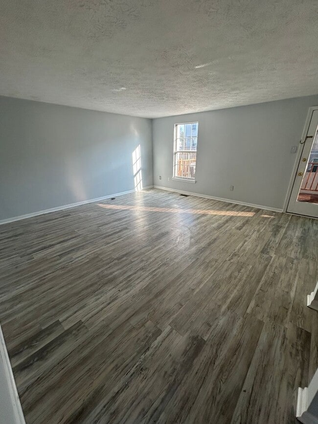 Photo - 3 Bedroom 1 1/2 bath townhome in Newark/Bear area