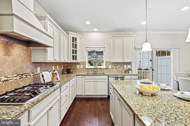 Photo - 1316 Hawthorn Dr