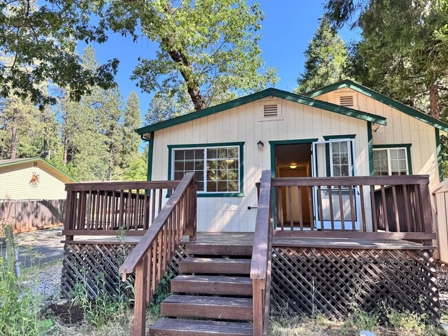 Cute Little House in Grass Valley - Cute Little House in Grass Valley