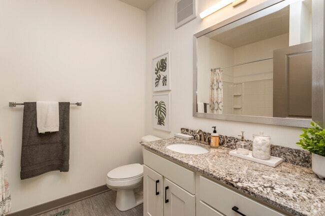 2BR, 2BA - 1200SF
