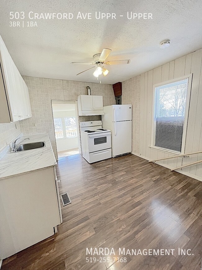 Photo - SPACIOUS 3 BED/1 BATH 2-STOREY UPPER WEST WINDSOR + HYDRO Unité Upper