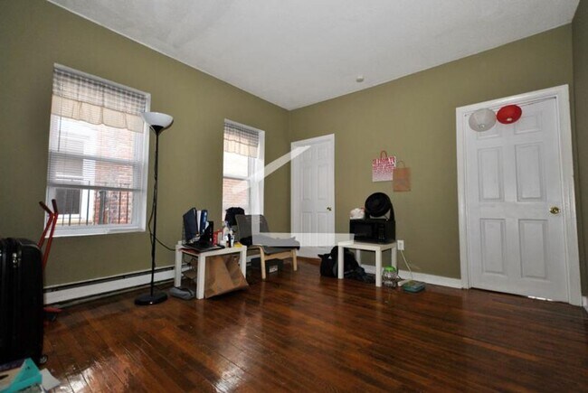 Photo - 2Br/1Bth, Great Locaton! Laundry in building