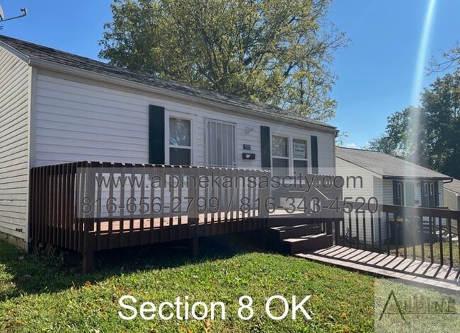 Building Photo - Section 8 OK! Garage!